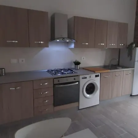 Bed & Breakfast Tra Il Centro E La Stazione *